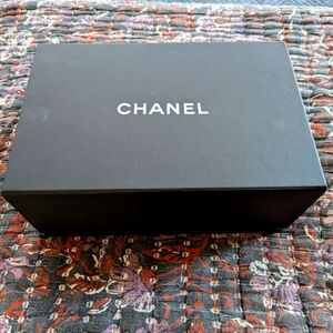 Chanel original flip magnet box